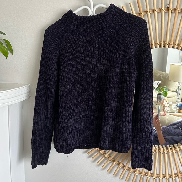 Pullover Sweater - Picture 2 of 2